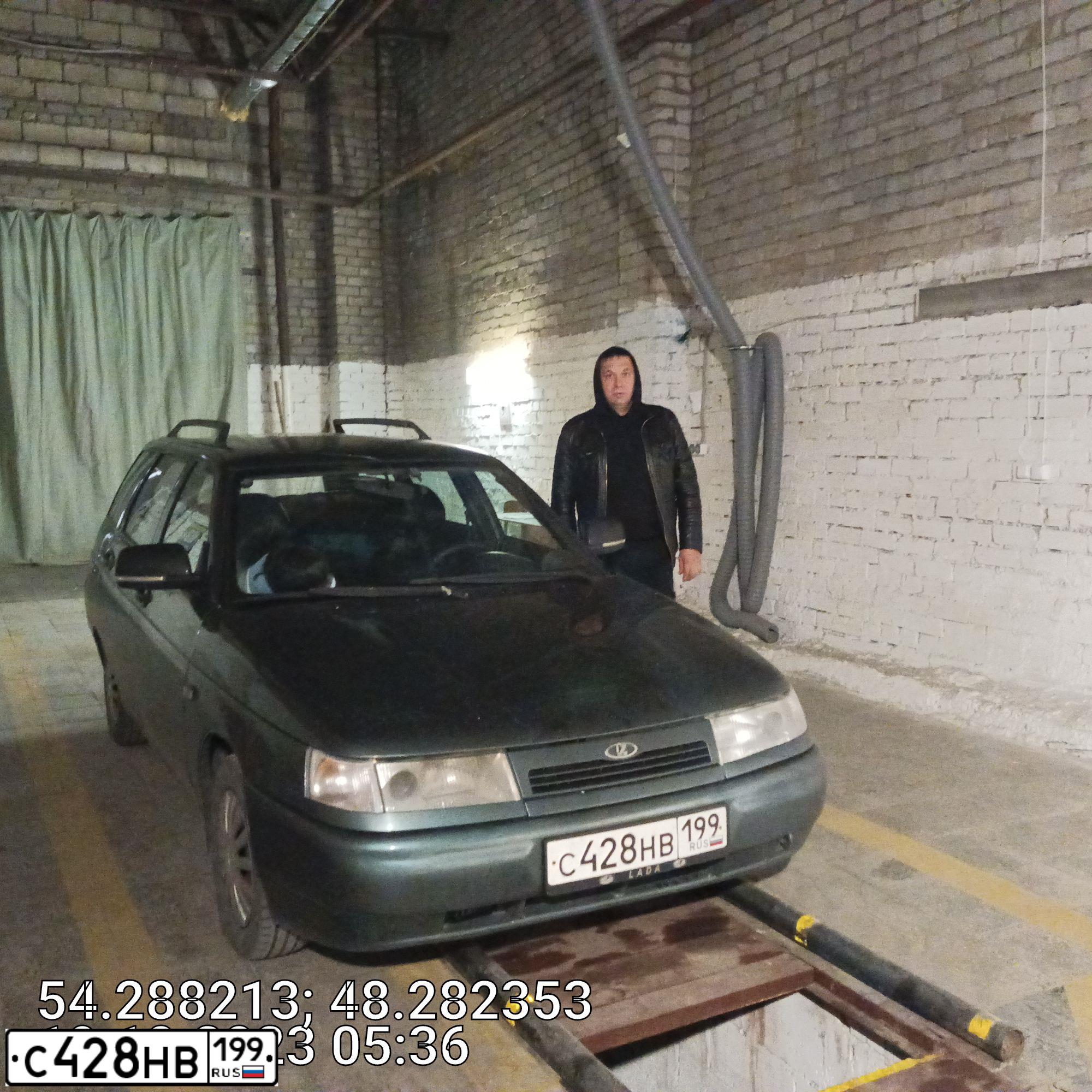 Фото автомобиля LADA 2111, 2008 — госномер С428НВ199. Цвет: СЕРО-СИНЕ-ЗЕЛЕНЫЙ