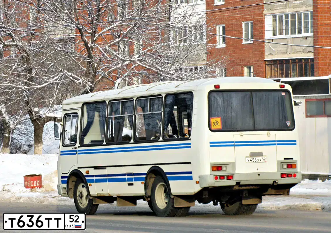Фото автомобиля PAZ 3205, 2008 — госномер Т636ТТ52. Цвет: Бело-Синий