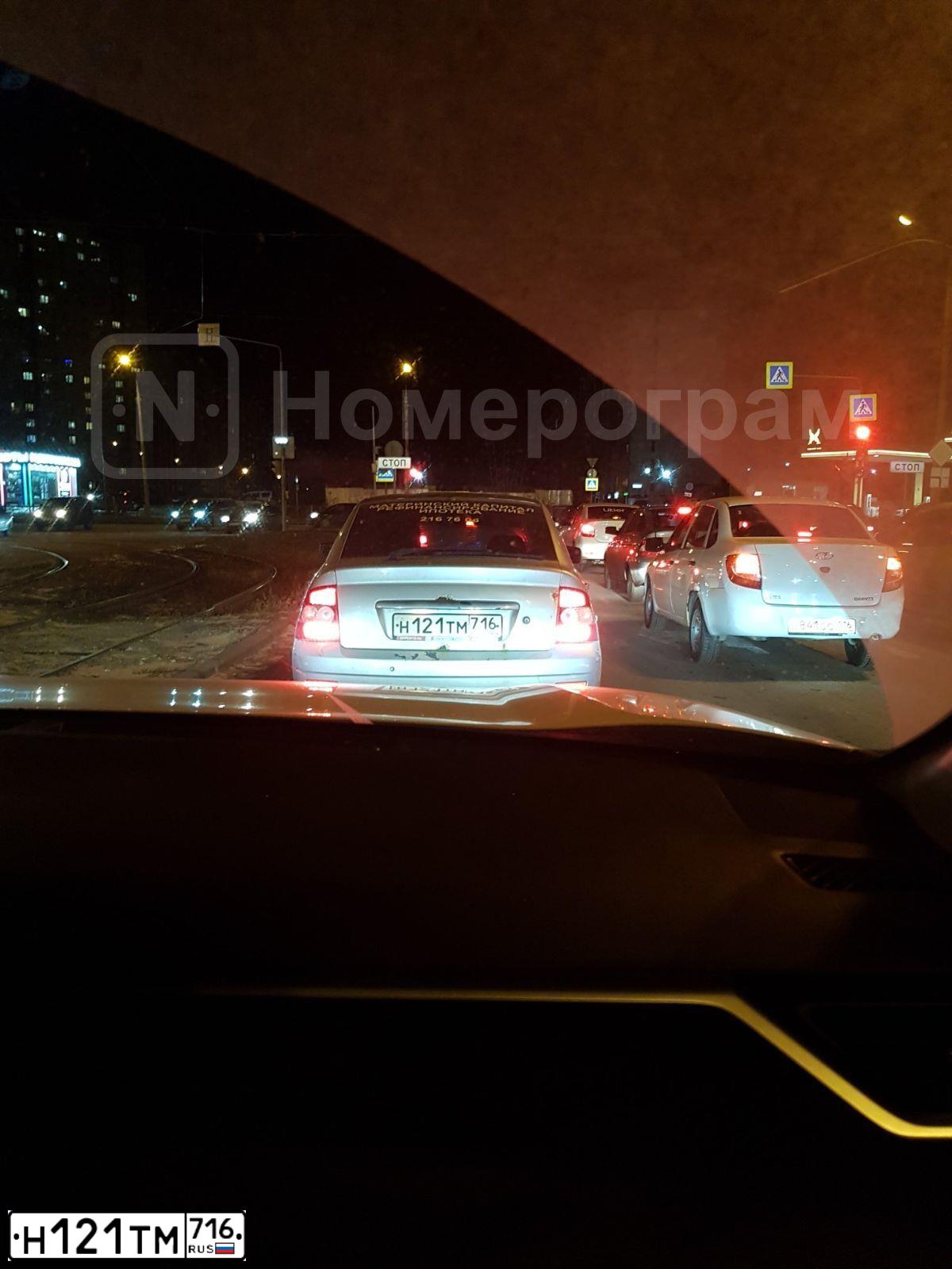 Фото автомобиля LADA 2172 PRIORA, 2009 — госномер С722ТА116. Цвет: СВЕТЛО-СЕРЕБРИСТЫЙ МЕТАЛЛ
