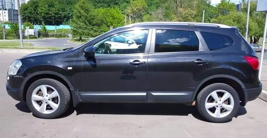 Фото автомобиля NISSAN QASHQAI, 2009 — госномер Е778НУ790. Цвет: ЧЕРНЫЙ