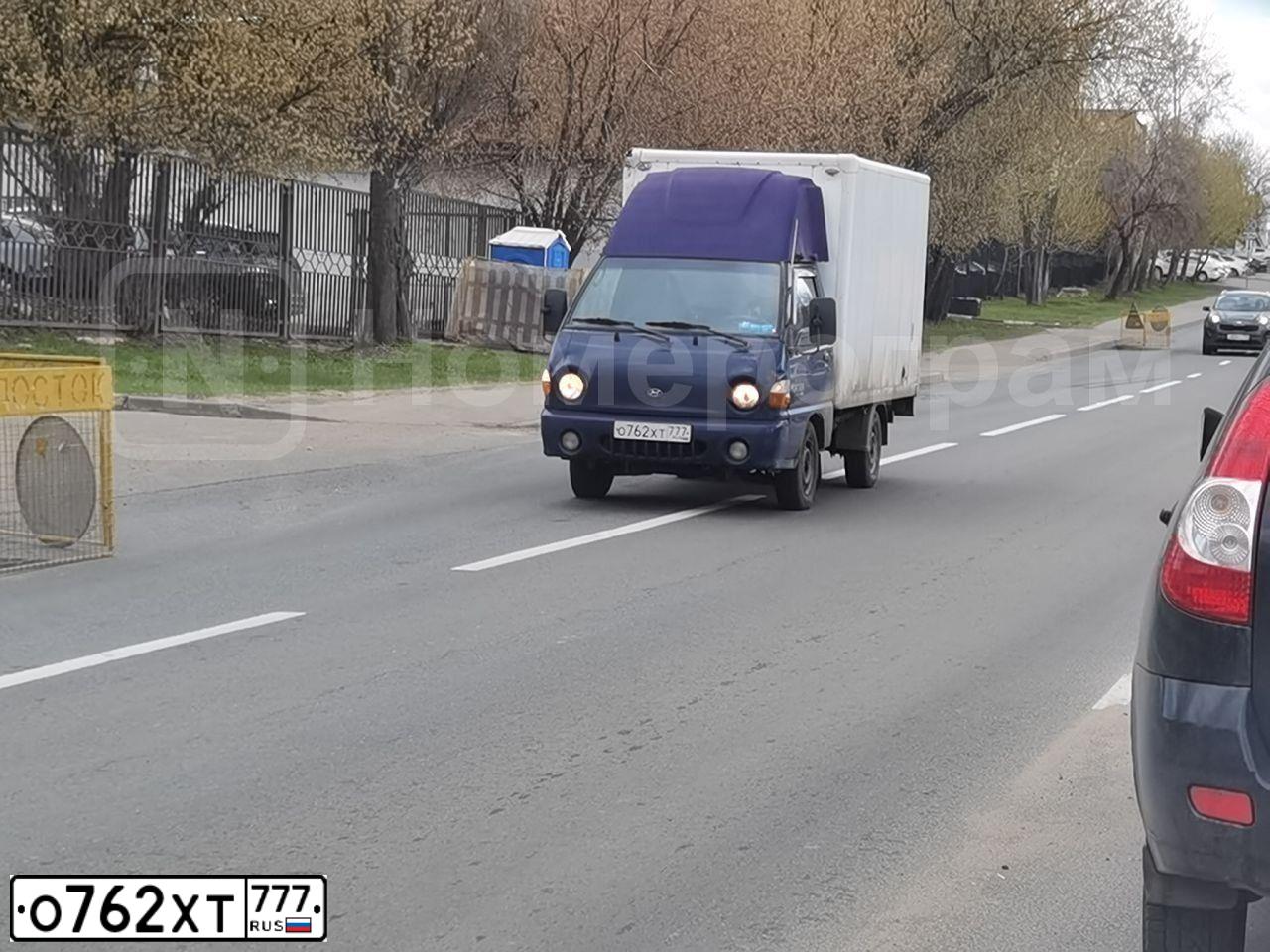 Фото автомобиля HYUNDAI PORTER, 2010 — госномер А181РО797. Цвет: синий
