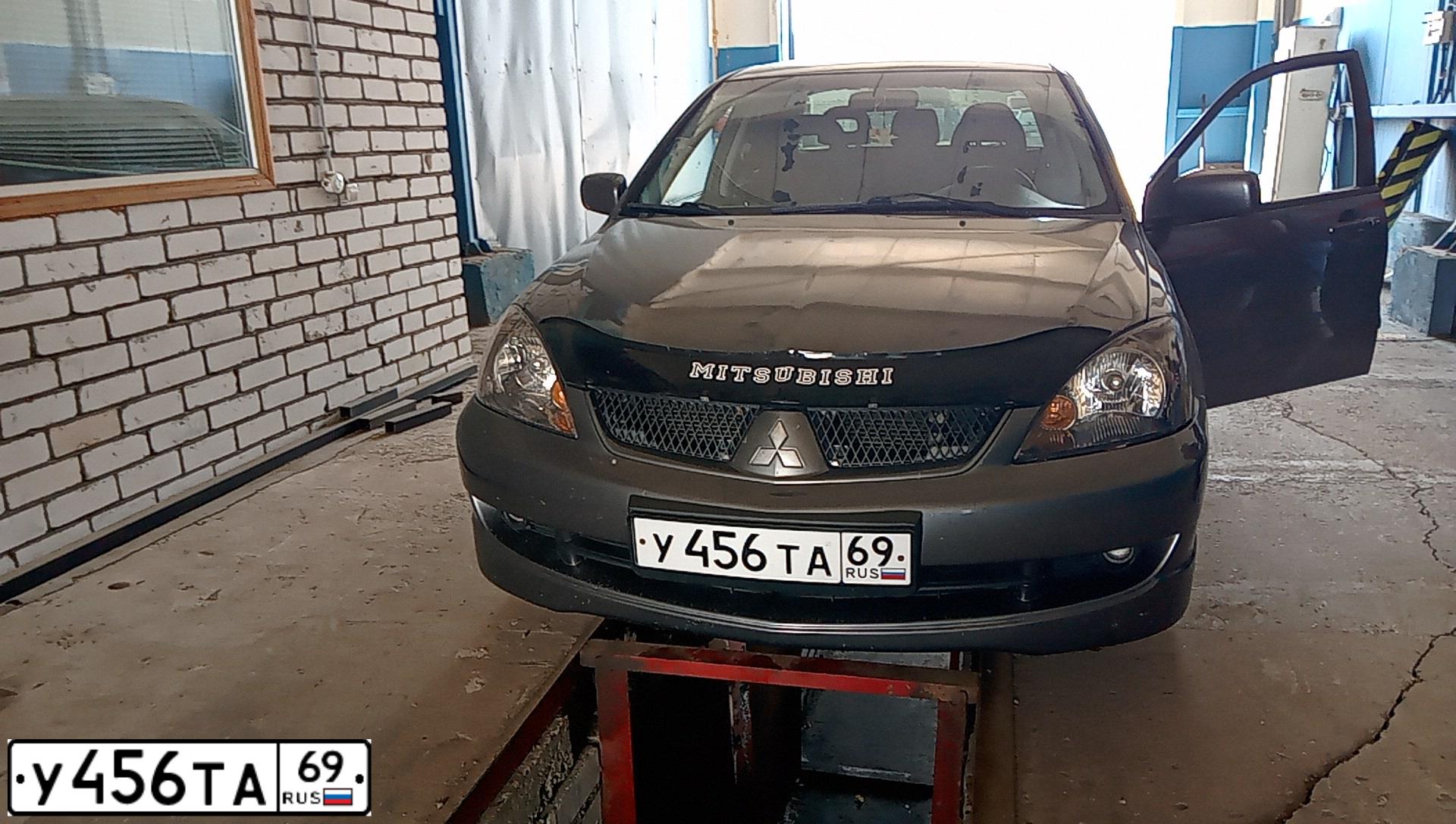 Фото автомобиля MITSUBISHI LANCER, 2006 — госномер У456ТА69. Цвет: СЕРЫЙ