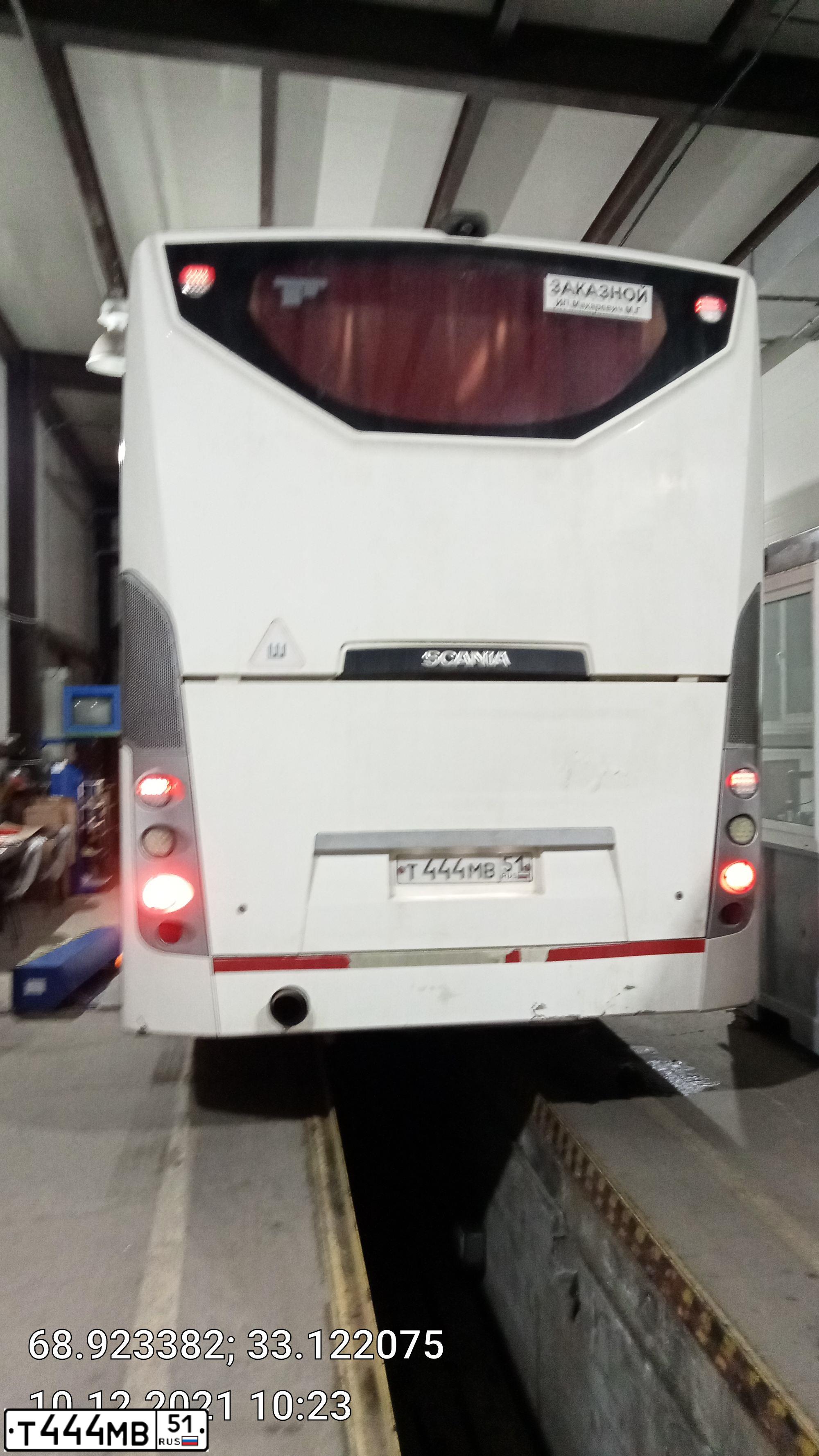 Фото автомобиля SCANIA OMNIEXPRESS, 2010 — госномер Т444МВ51. Цвет: БЕЛЫЙ