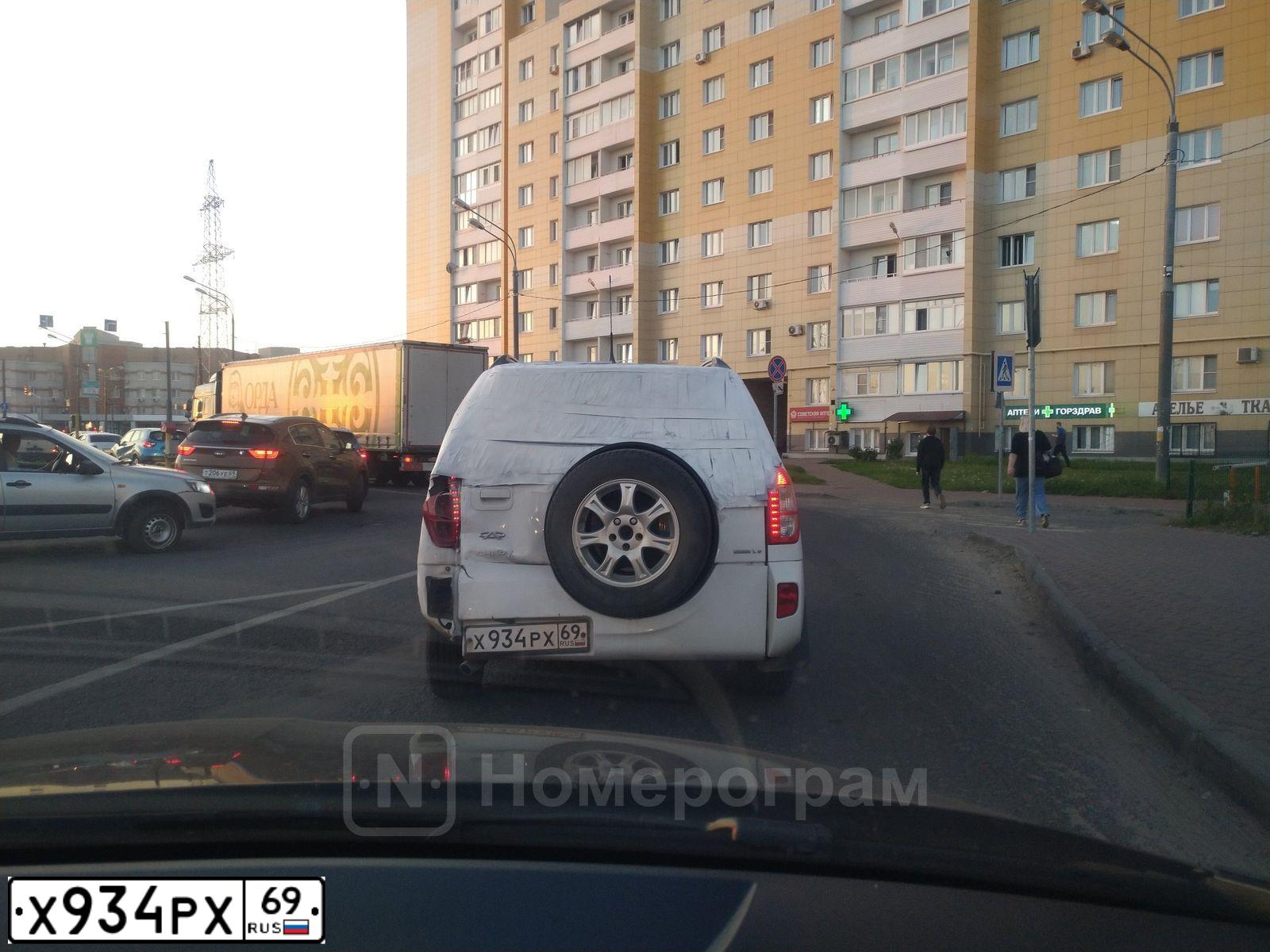 Фото автомобиля CHERY TIGGO, 2015 — госномер Х934РХ69. Цвет: БЕЛЫЙ