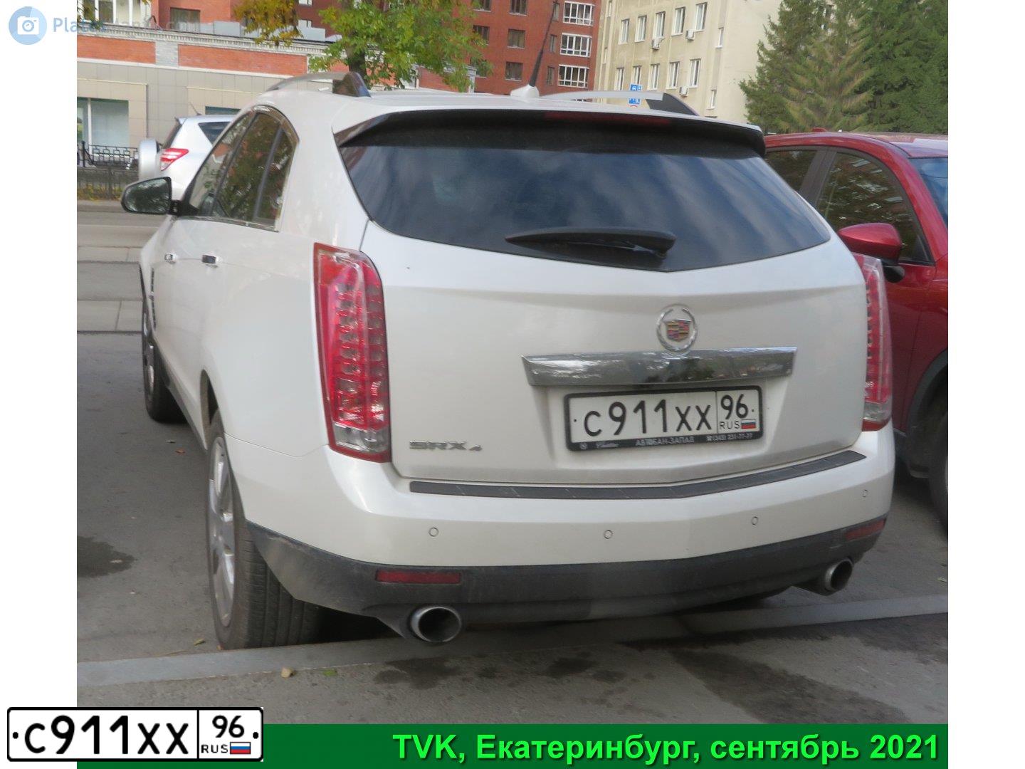 Фото автомобиля CADILLAC SRX, 2011 — госномер С911ХХ96. Цвет: БЕЛЫЙ