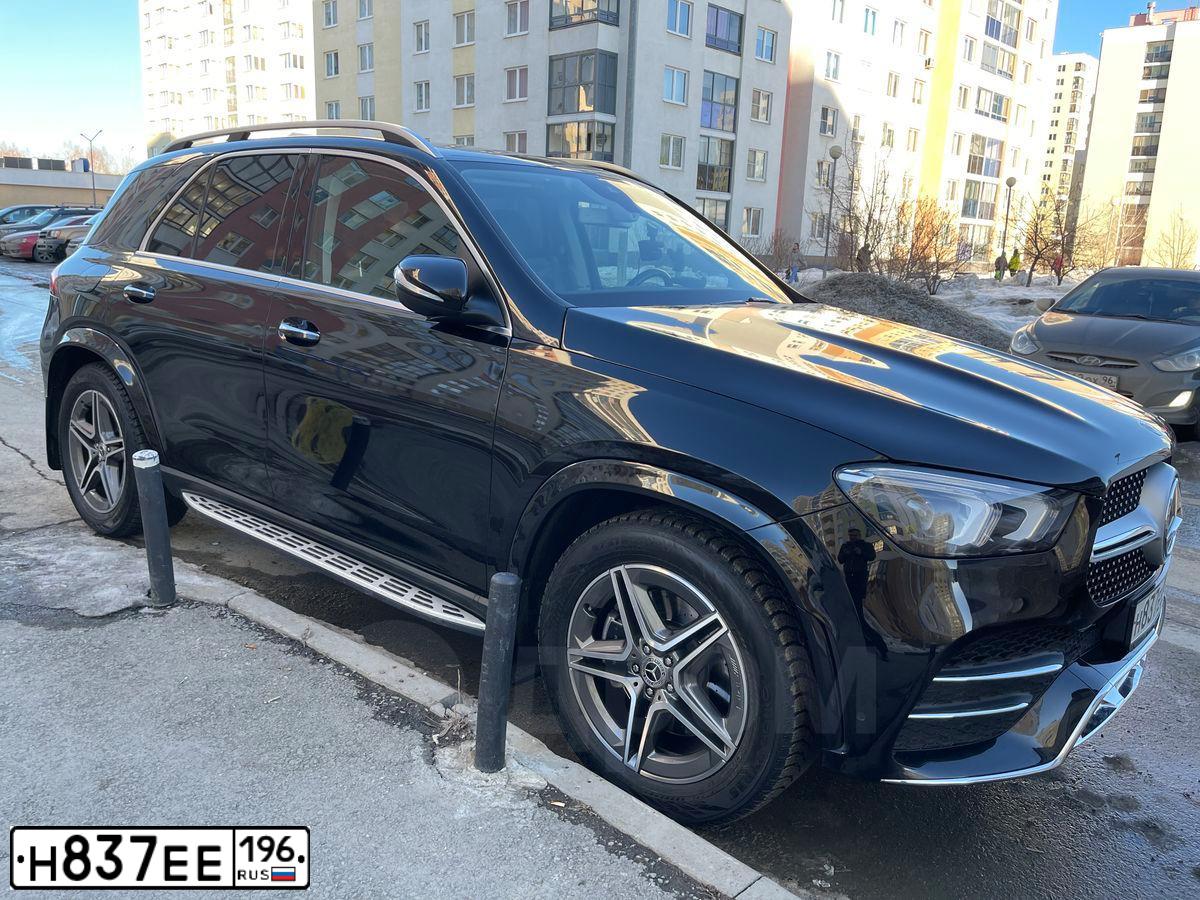 Фото автомобиля MERCEDES-BENZ GLE300D, 2020 — госномер Р139МВ186. Цвет: ЧЕРНЫЙ
