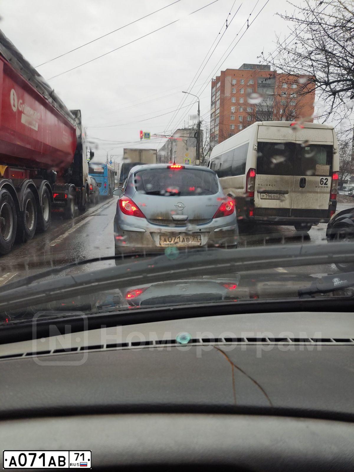 Фото автомобиля KIA CERATO, 2011 — госномер В324ТЕ33. Цвет: Красный