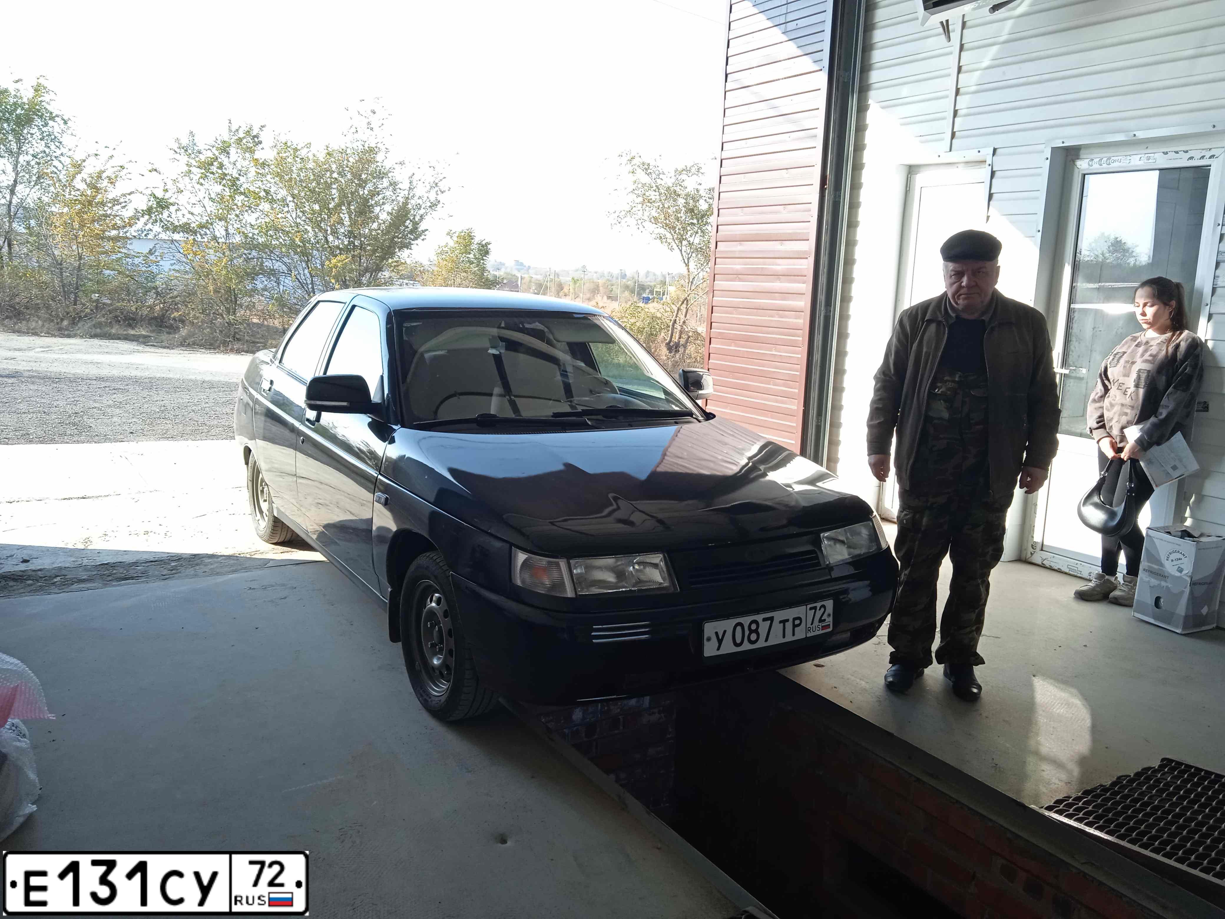 Фото автомобиля LADA 2110 LADA, 2006 — госномер У087ТР72. Цвет: ЧЕРНЫЙ