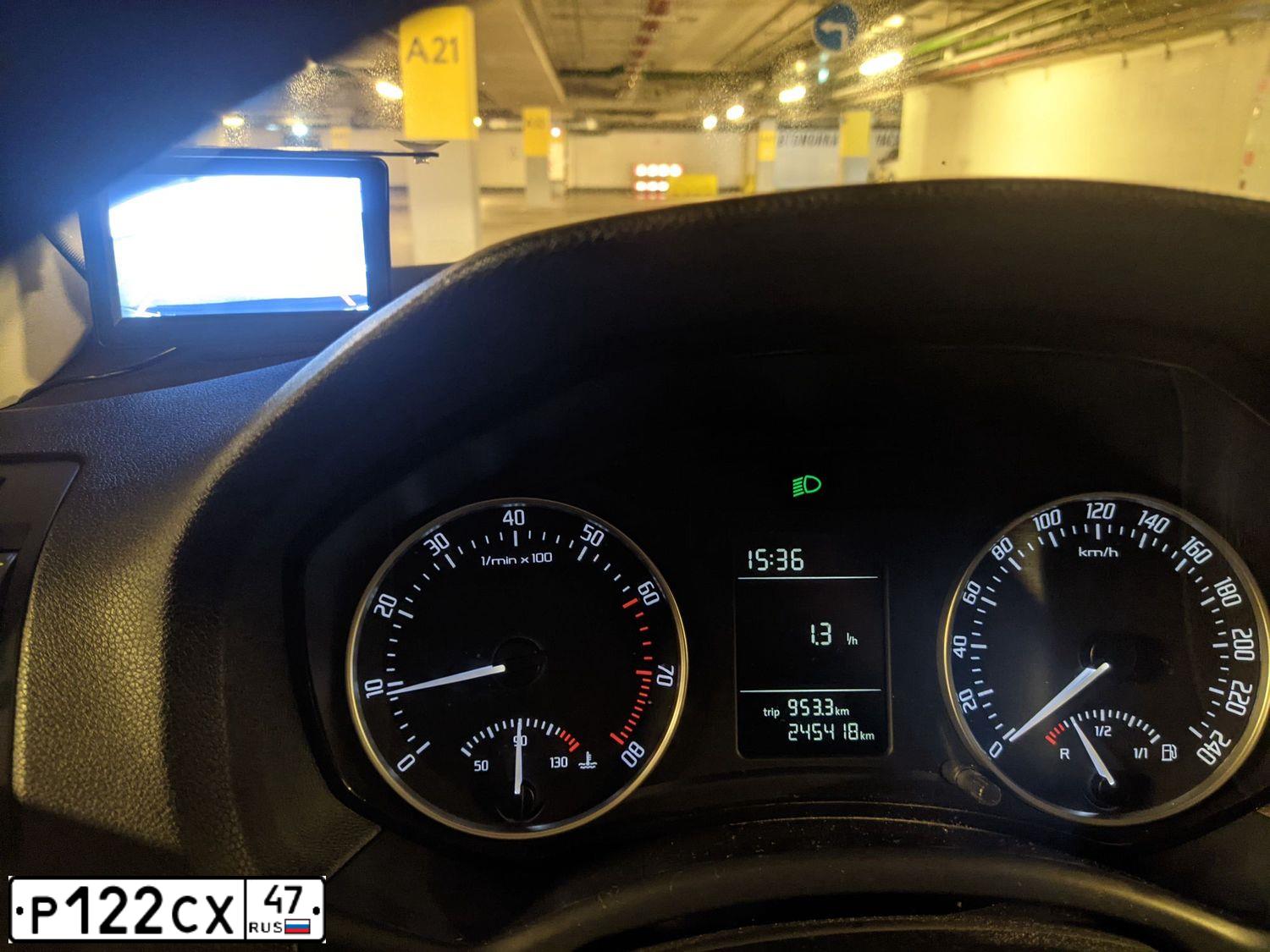 Фото автомобиля SKODA OCTAVIA, 2008 — госномер Н971АВ10. Цвет: ЧЕРНЫЙ