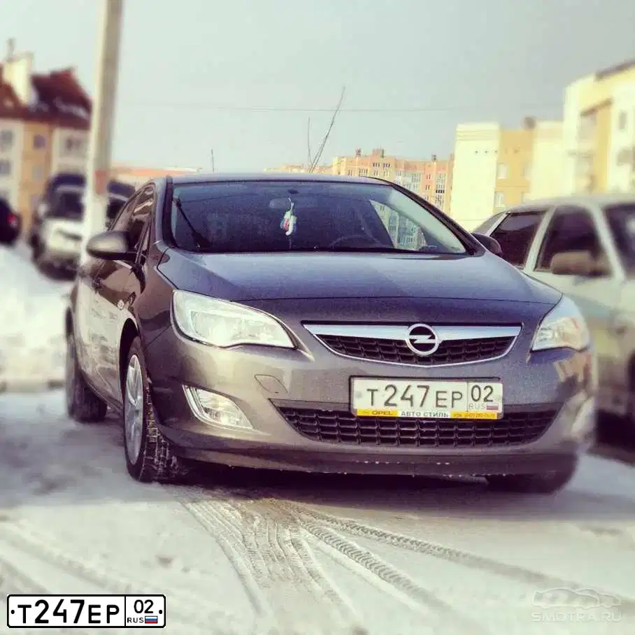Фото автомобиля OPEL ASTRA, 2010 — госномер М852ЕР186. Цвет: ТЕМНО-СЕРЫЙ