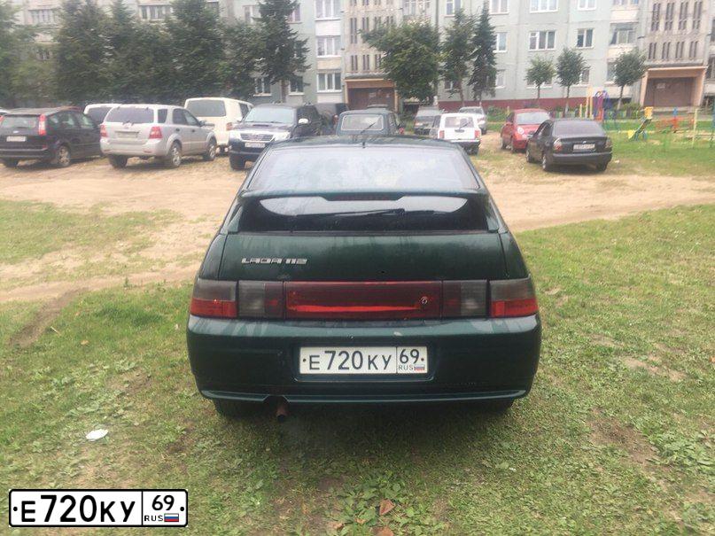 Фото автомобиля LADA 2112 LADA, 2003 — госномер К044СК53. Цвет: ЗЕЛЕНЫЙ ТЕМНЫЙ