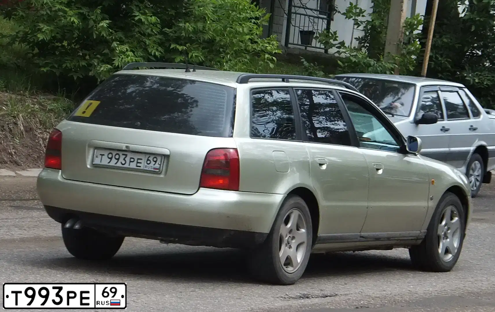 Фото автомобиля AUDI A4, 1997 — госномер Т993РЕ69. Цвет: СЕРЕБРИСТЫЙ