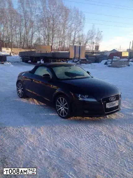 Фото автомобиля AUDI TT, 2008 — госномер Т008АМ142. Цвет: ЧЕРНЫЙ