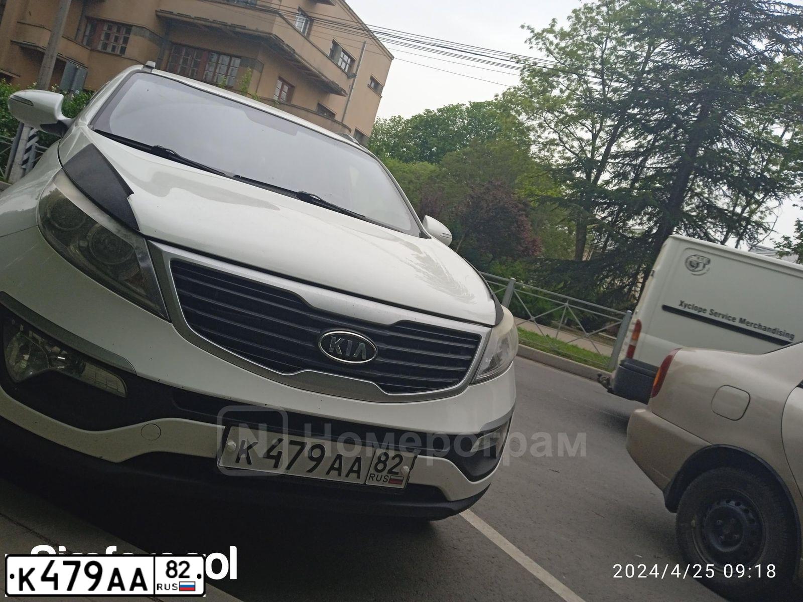 Фото автомобиля KIA SPORTAGE, 2011 — госномер К479АА82. Цвет: Белый