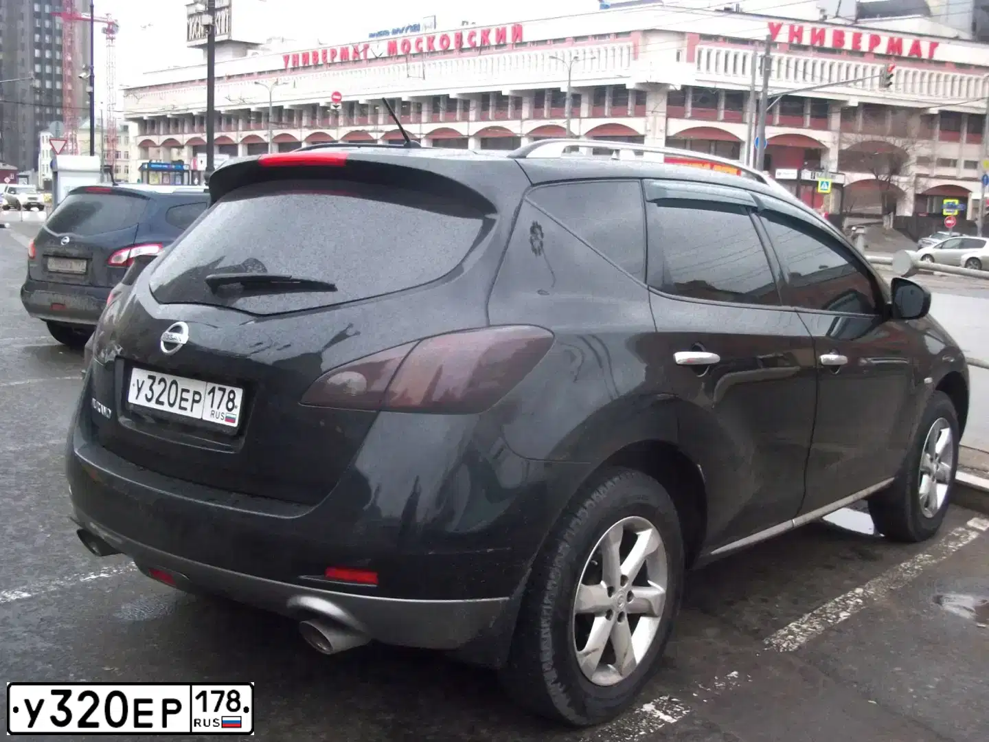 Фото автомобиля NISSAN MURANO, 2010 — госномер М021ЕВ138. Цвет: ЧЕРНЫЙ