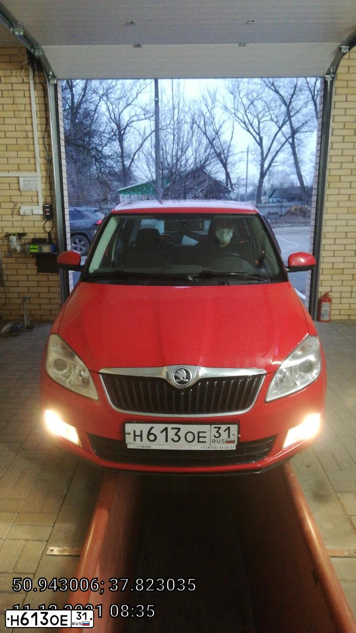 Фото автомобиля SKODA FABIA, 2013 — госномер Т403МТ136