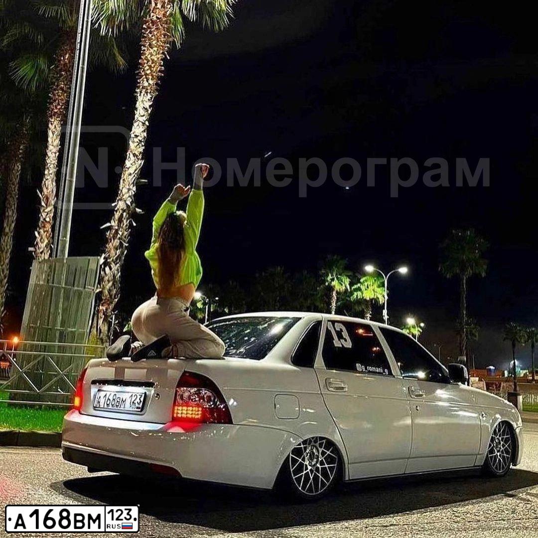 Фото автомобиля LADA 2170 PRIORA, 2011 — госномер В024НН30. Цвет: Белый