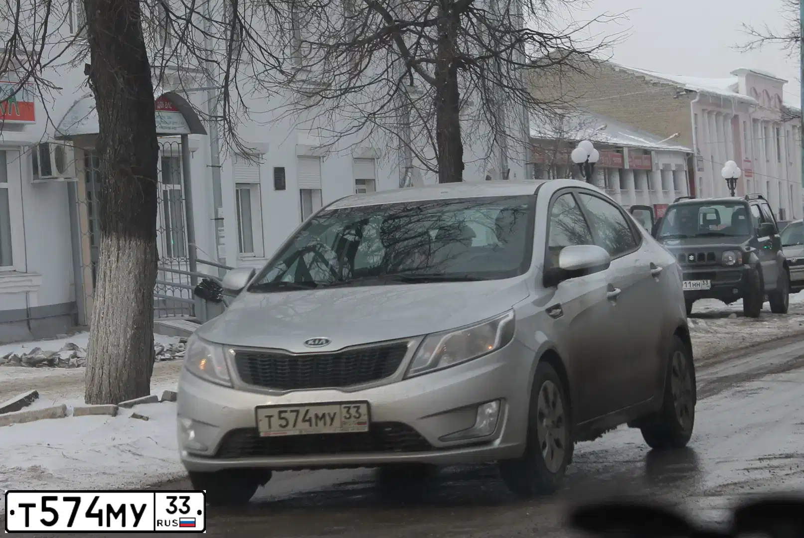 Фото автомобиля KIA RIO, 2013 — госномер Е117ТХ126. Цвет: СЕРЕБРИСТЫЙ