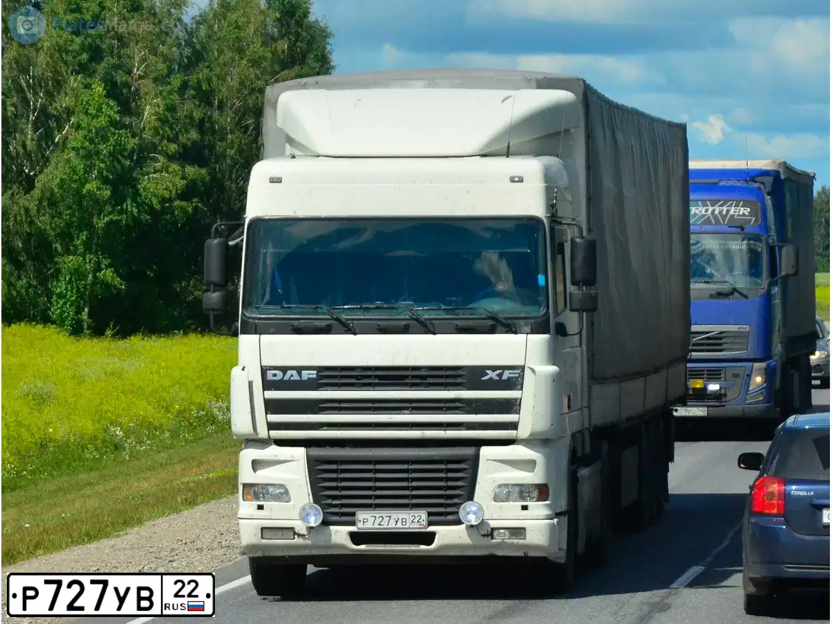 Фото автомобиля DAF XF 95 FT /4X2/, 2003 — госномер О102ОН154. Цвет: БЕЖЕВЫЙ
