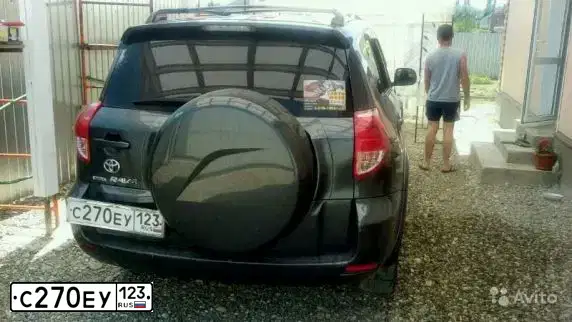 Фото автомобиля TOYOTA RAV4, 2005 — госномер С270ЕУ123. Цвет: ТЕМНО-СЕРЫЙ