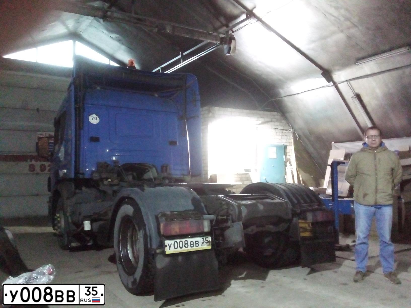 Фото автомобиля SCANIA SERIE P /4X2/, 2008 — госномер У008ВВ35. Цвет: синий