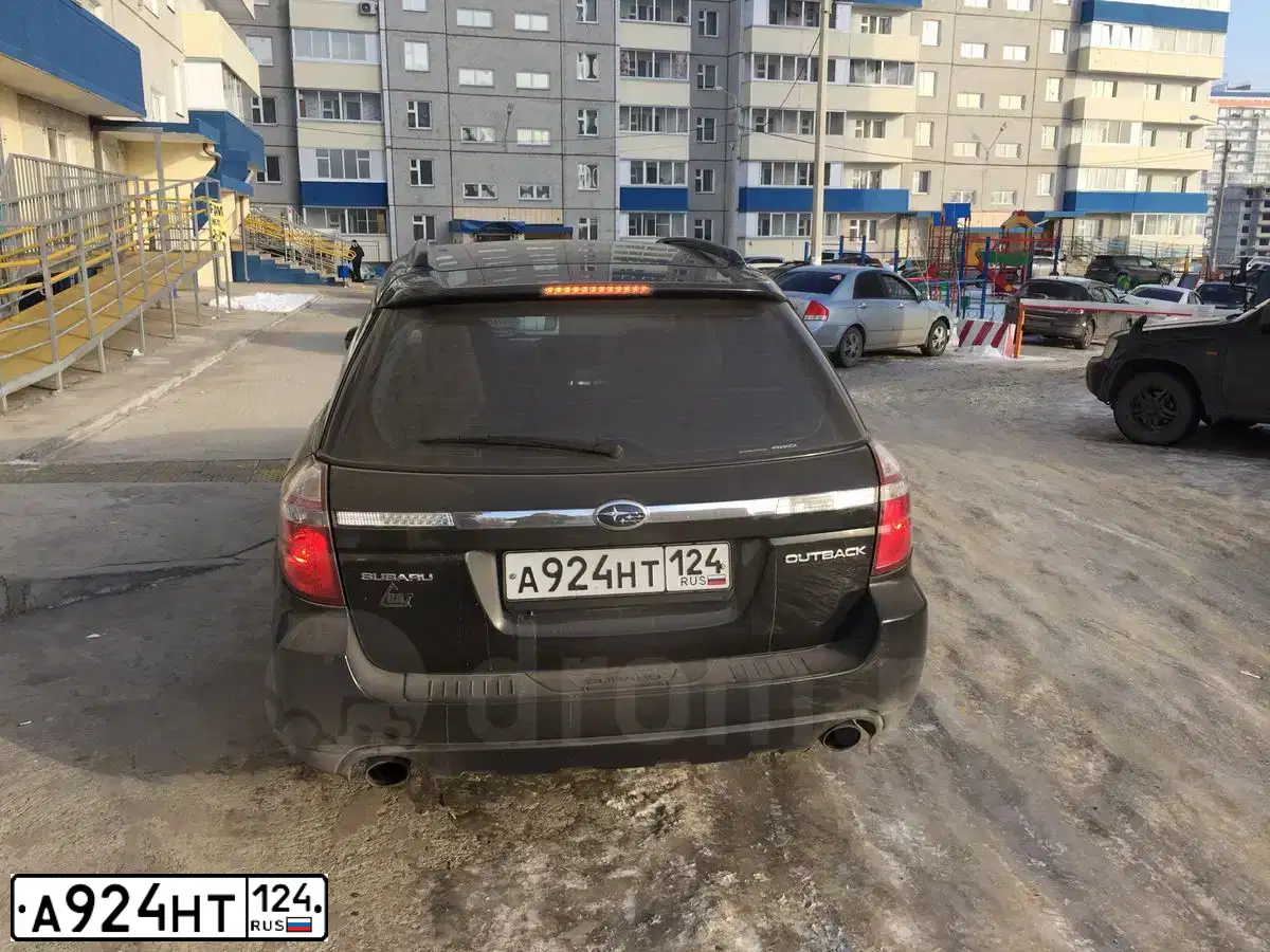 Фото автомобиля SUBARU OUTBACK, 2008 — госномер А924НТ124. Цвет: ЧЕРНЫЙ