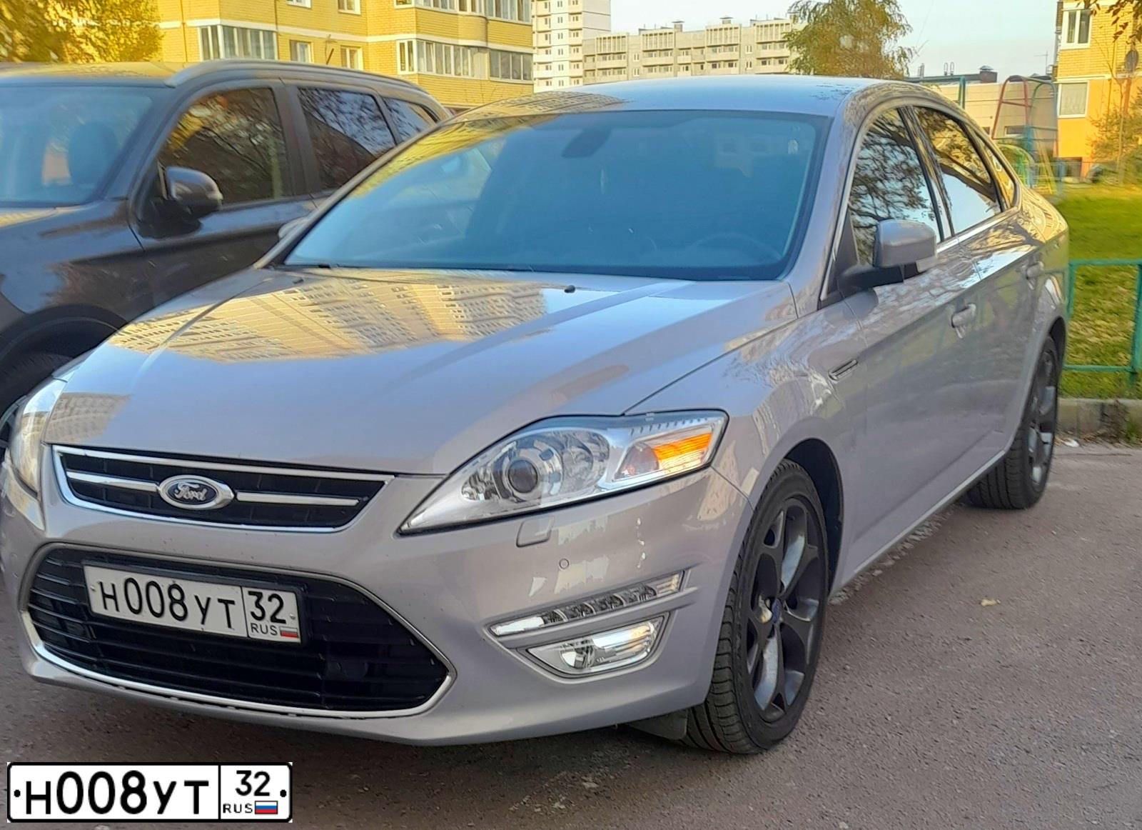 Фото автомобиля FORD MONDEO, 2011 — госномер Н008УТ32. Цвет: СЕРО ГОЛУБОЙ
