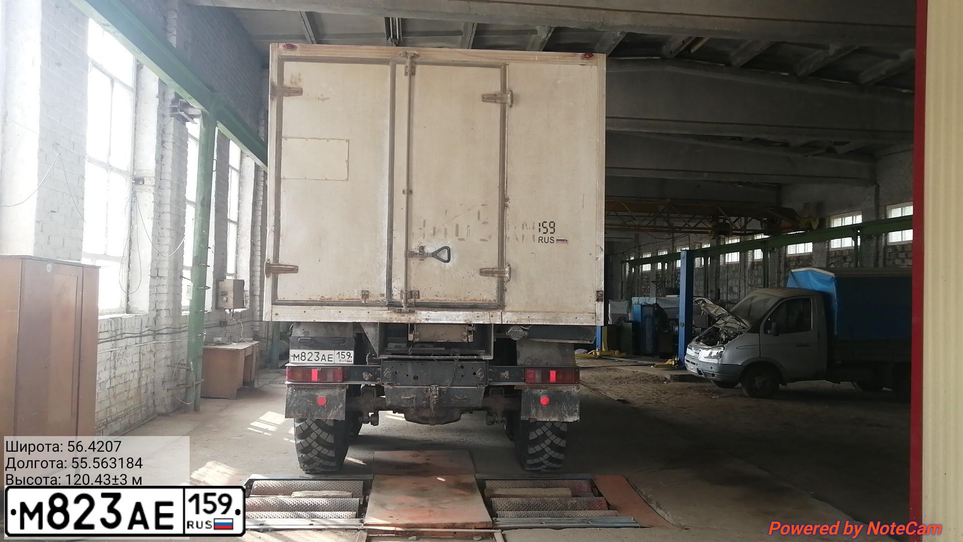Фото автомобиля URAL 4320 /6X6/, 2011 — госномер М823АЕ159. Цвет: Серый