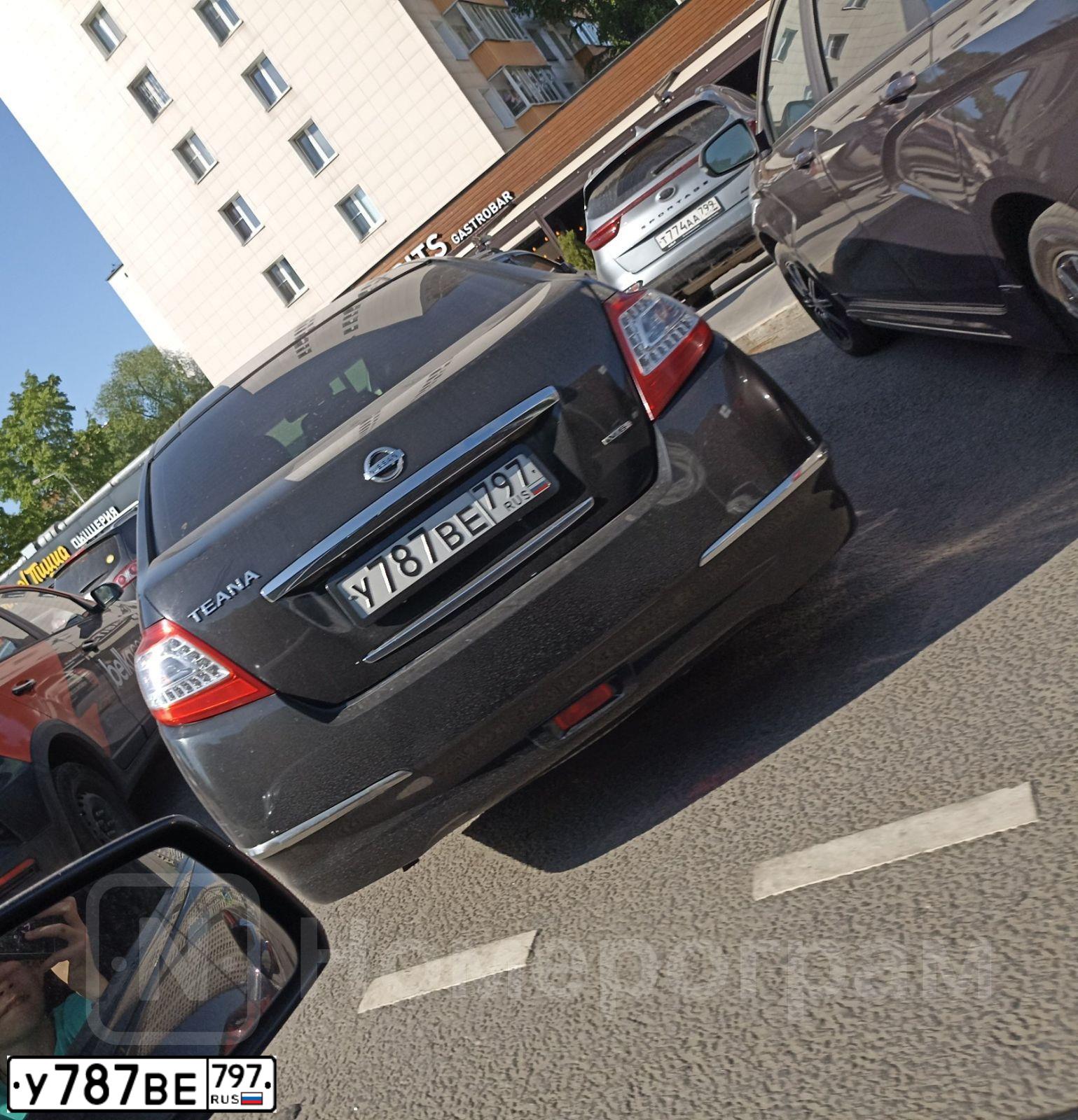 Фото автомобиля NISSAN TEANA, 2011 — госномер У787ВЕ797. Цвет: ЧЕРНЫЙ