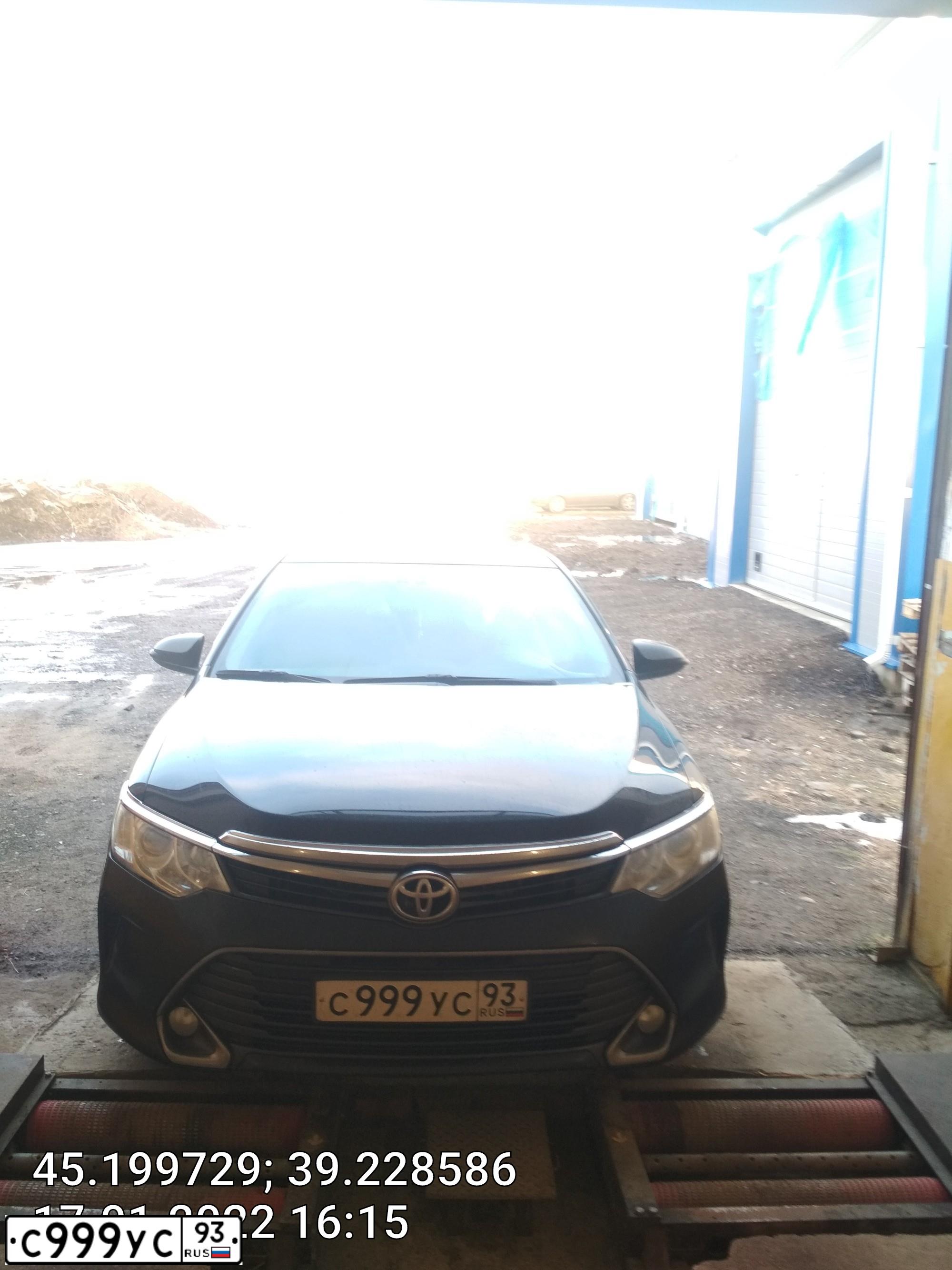 Фото автомобиля TOYOTA CAMRY, 2015 — госномер С999УС93. Цвет: ЧЕРНЫЙ МЕТАЛЛИК