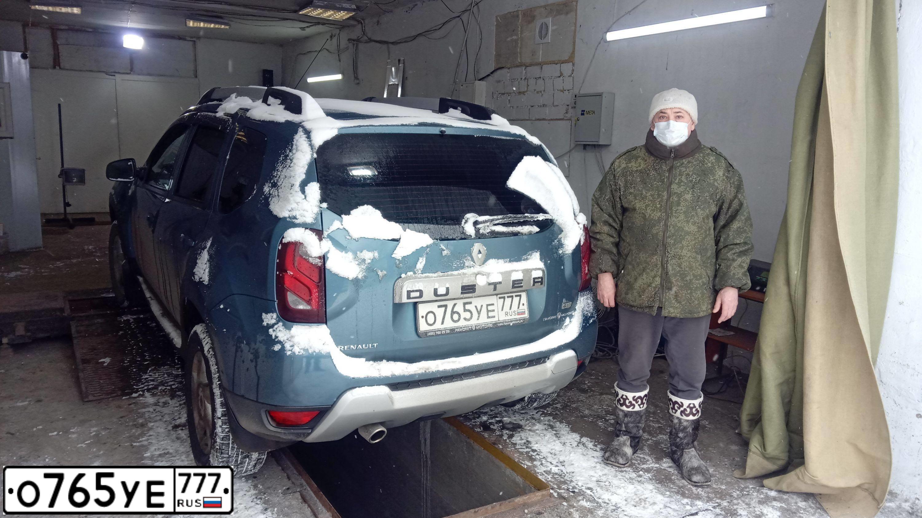 Фото автомобиля RENAULT DUSTER, 2016 — госномер О765УЕ777. Цвет: СИНИЙ