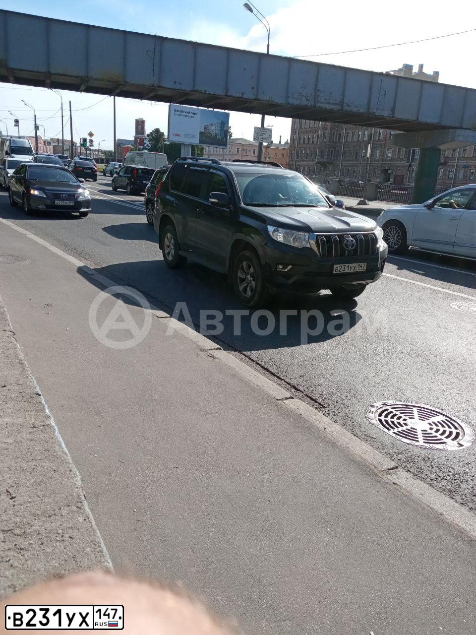 Фото автомобиля TOYOTA LANDCRUISER, 2020 — госномер В231УХ147. Цвет: ЧЕРНЫЙ