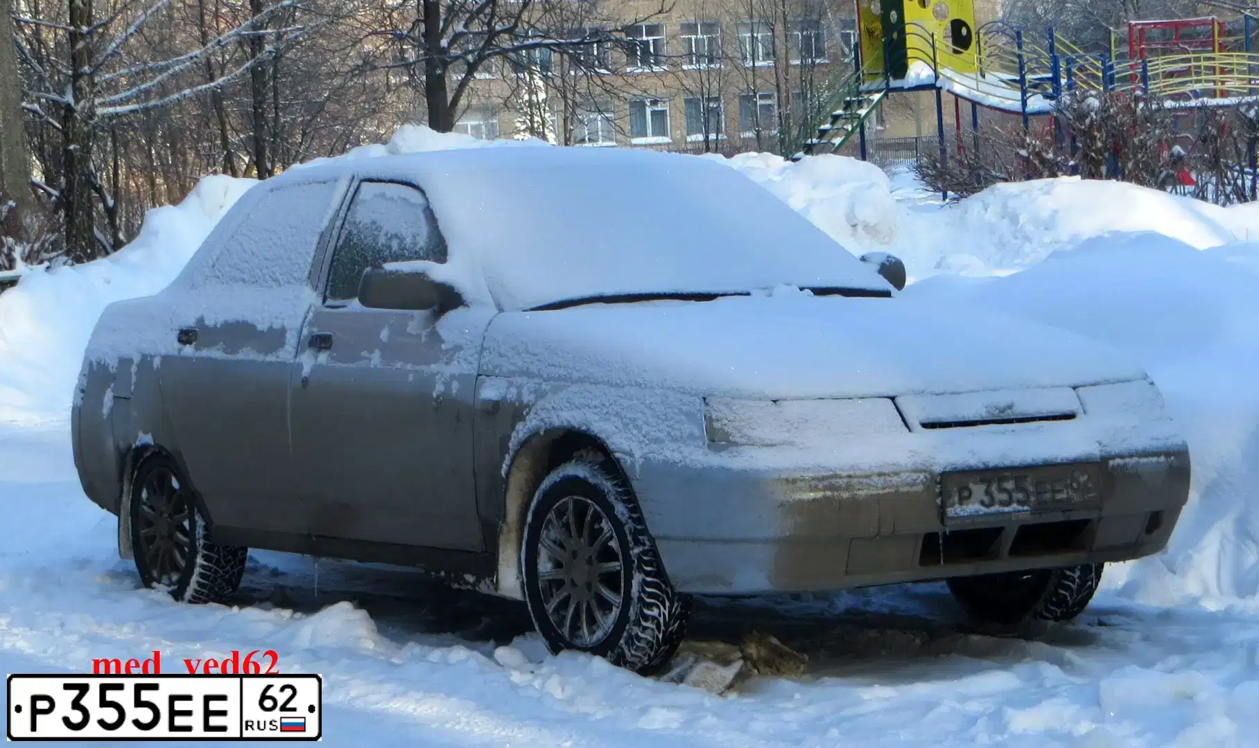 Фото автомобиля LADA 2110, 2003 — госномер Р355ЕЕ62. Цвет: СВЕТЛО-СЕРЕБ.МЕТАЛ.