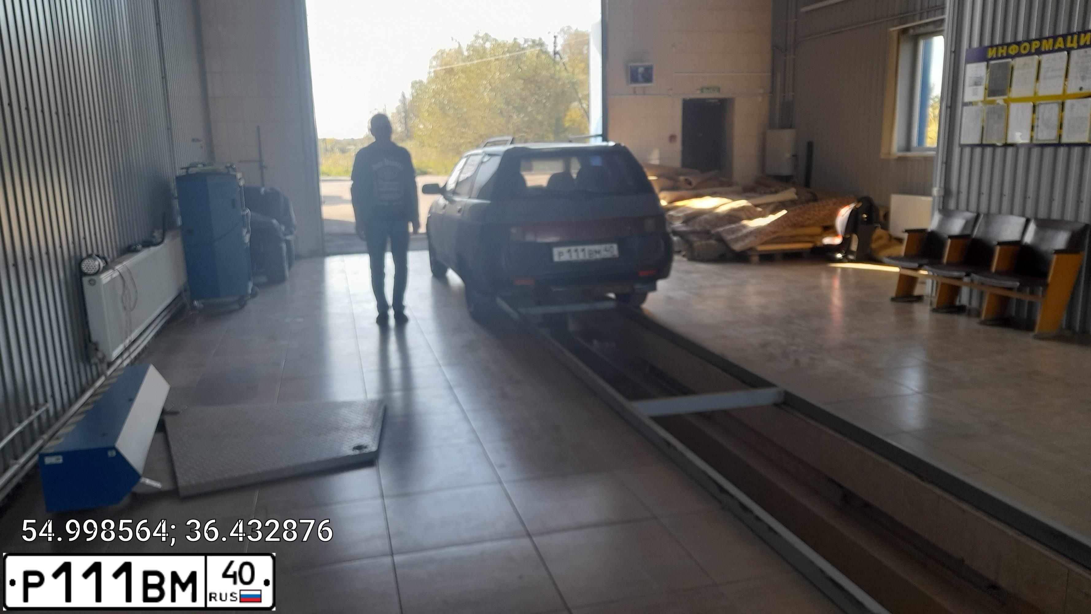 Фото автомобиля LADA 2111, 2005 — госномер С878ВМ40. Цвет: ТЕМНО-СЕРЫЙ