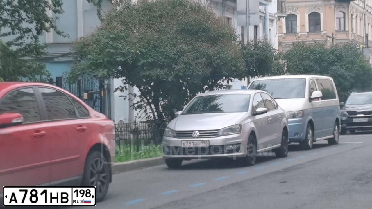 Фото автомобиля VOLKSWAGEN POLO, 2018 — госномер К310СС147. Цвет: Серебристый
