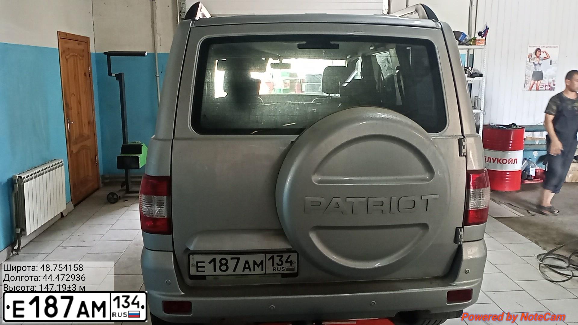 Фото автомобиля UAZ 3163 PATRIOT, 2017 — госномер Е187АМ134. Цвет: СЕРЕБРИСТЫЙ МЕТАЛЛИК