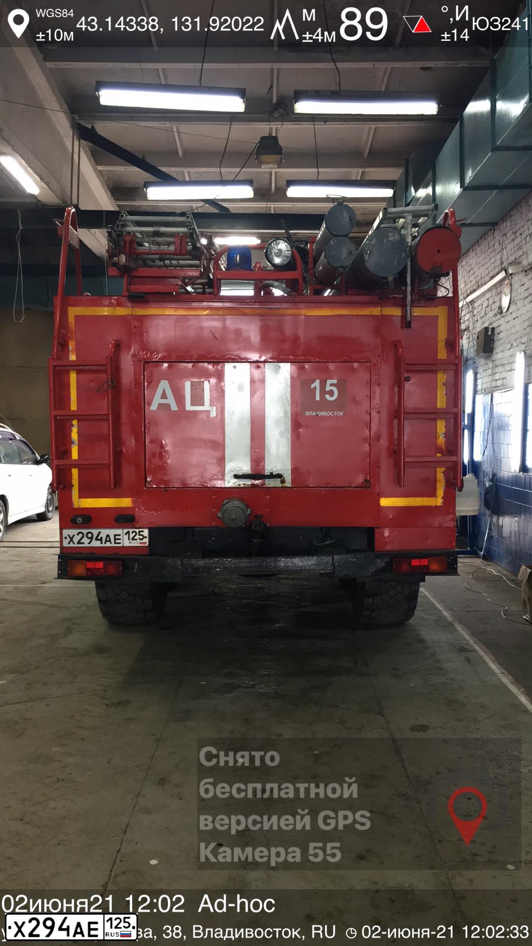 Фото автомобиля URAL 5557 /6X6/, 2010 — госномер Х294АЕ125. Цвет: ГОСТ Р 50574-2019 СХЕМА А.7
