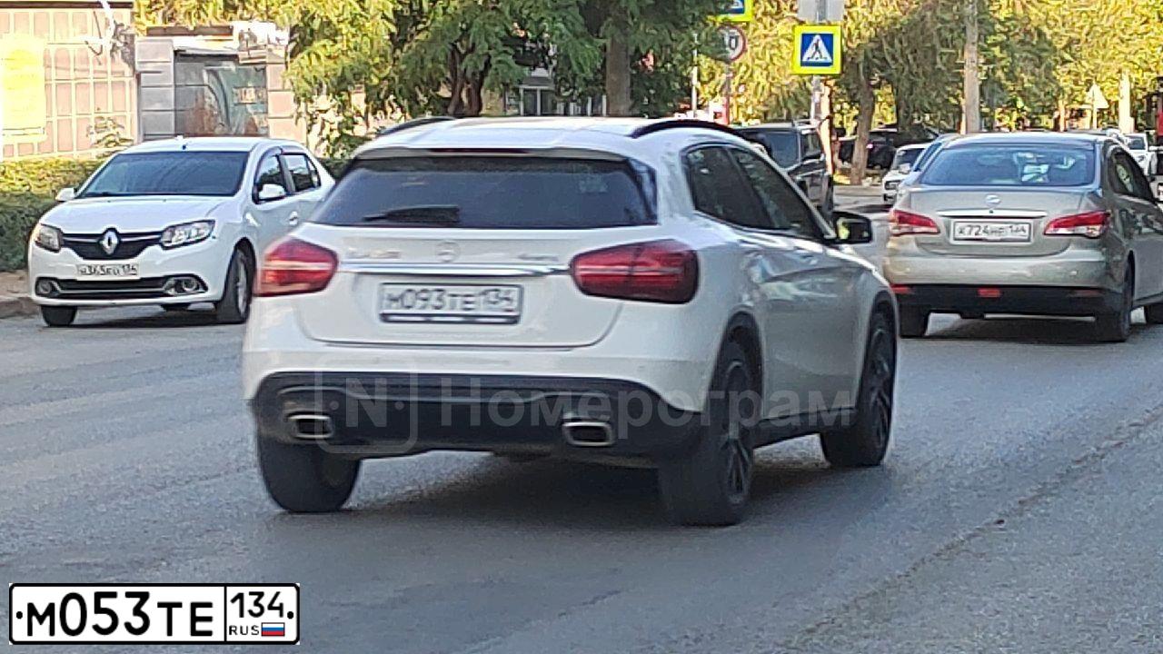 Фото автомобиля AUDI A6, 2002 — госномер Т299ВР977. Цвет: БЕЖЕВЫЙ