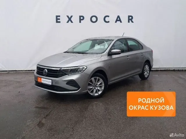 Фото автомобиля VOLKSWAGEN ФОЛЬКСВАГЕН ПОЛО, 2021 — госномер М052НР702. Цвет: СЕРЫЙ