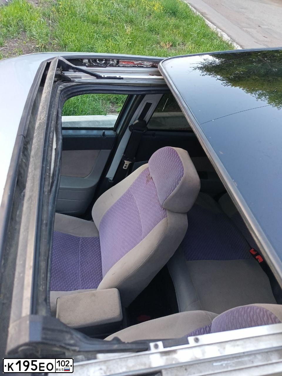 Фото автомобиля LADA 2170 PRIORA, 2007 — госномер К456НТ702. Цвет: СЕРЕБРИСТО-ГОЛУБОЙ