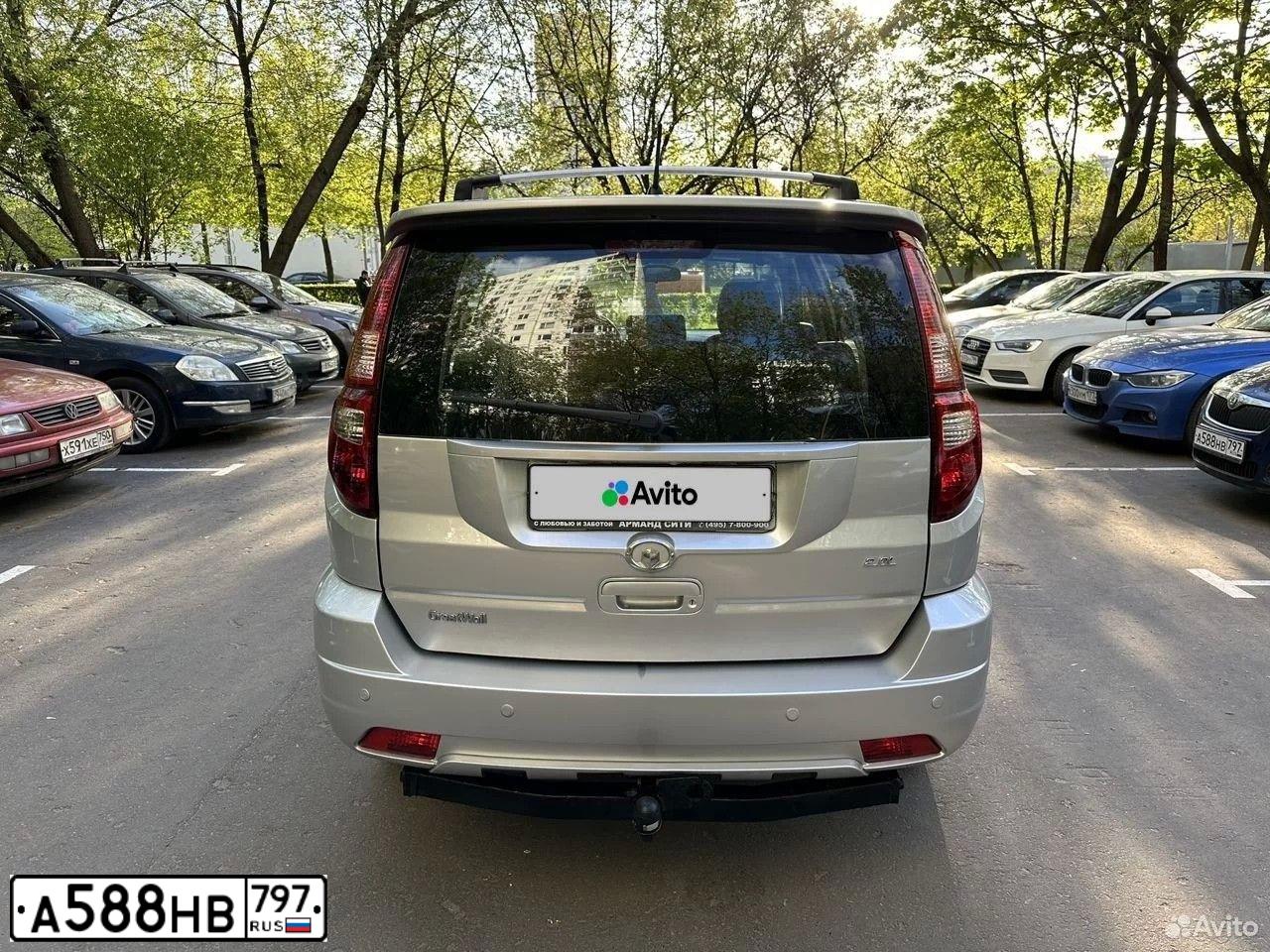 Фото автомобиля SKODA ROOMSTER, 2008 — госномер Е825НО164. Цвет: СИНИЙ