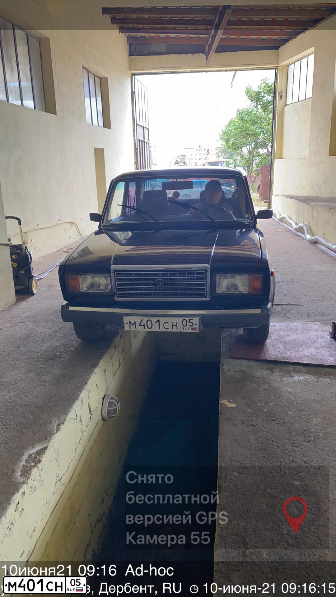 Фото автомобиля CHEVROLET NIVA, 2011 — госномер М401СН05