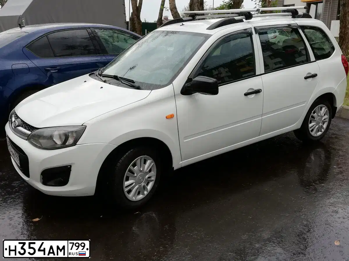 Фото автомобиля LADA 2194 KALINA, 2015 — госномер У983НВ05. Цвет: Белый