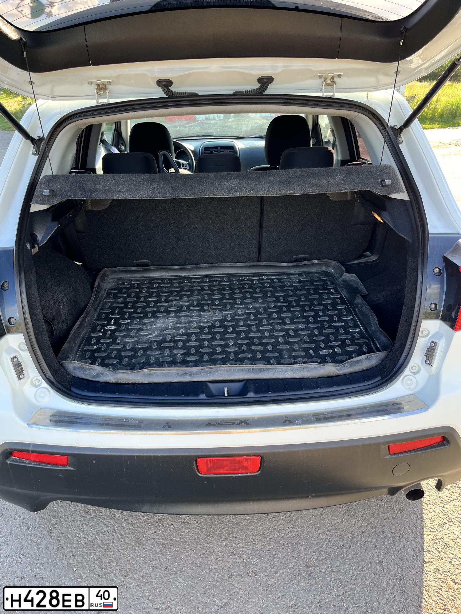 Фото автомобиля MITSUBISHI ASX, 2011 — госномер Н428ЕВ40. Цвет: Белый