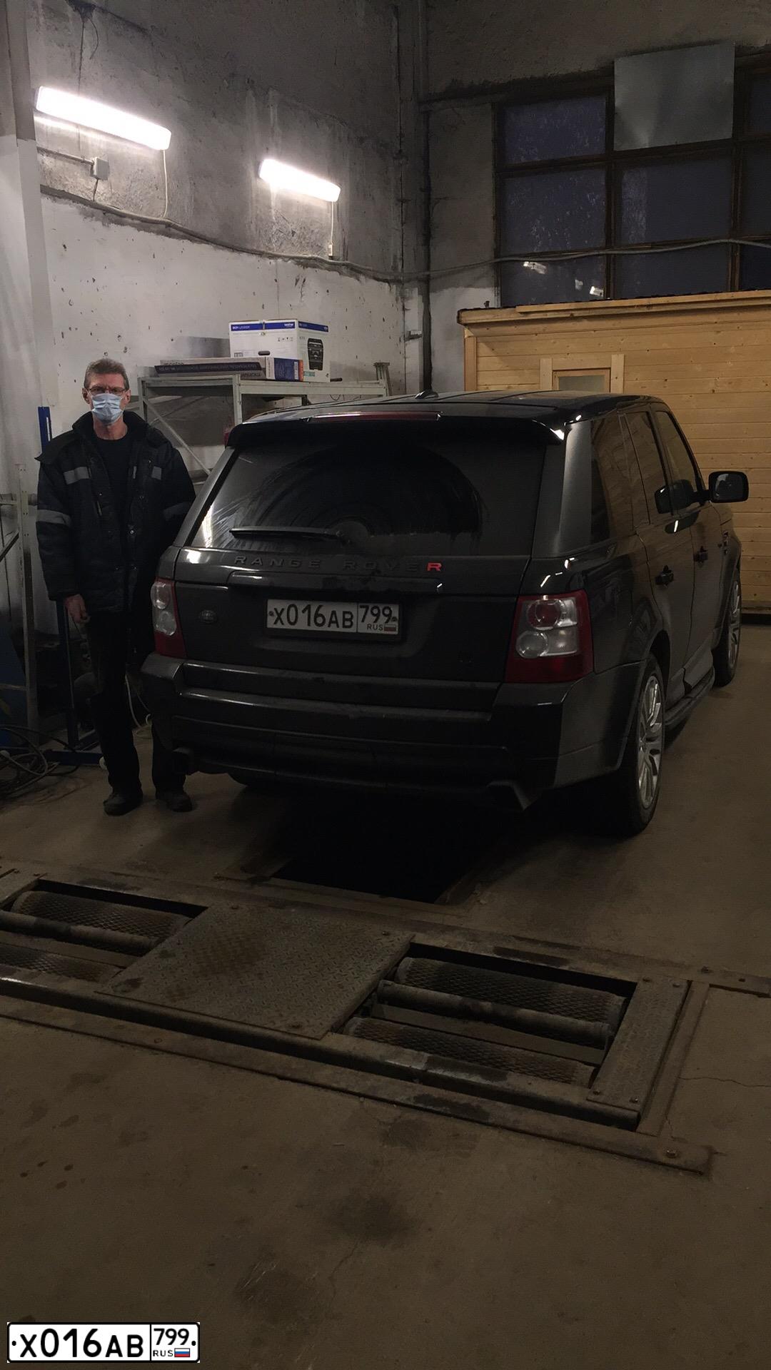 Фото автомобиля LANDROVER RANGE ROVER SPORT, 2008 — госномер Е911РА199. Цвет: ЧЕРНЫЙ