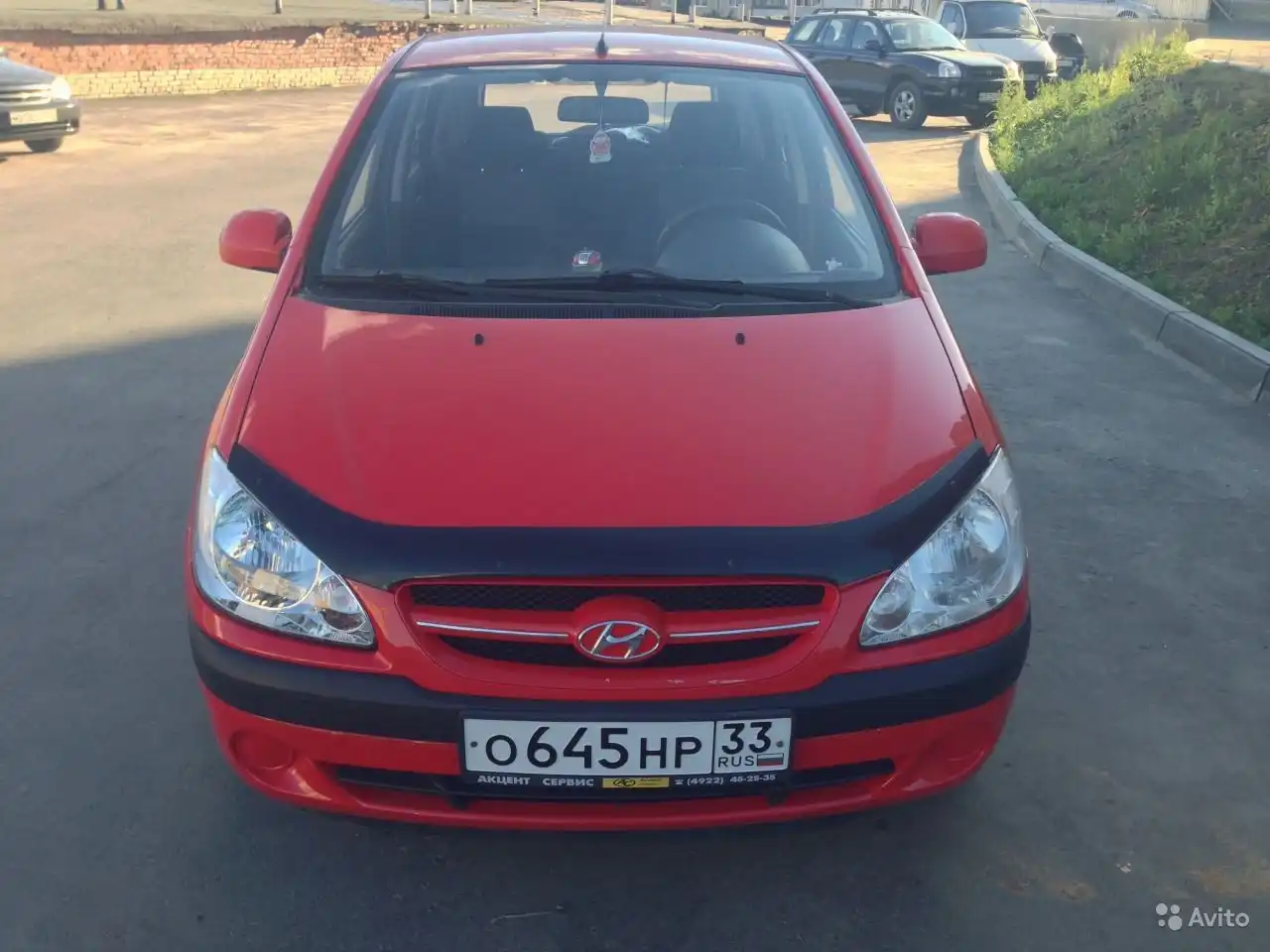 Фото автомобиля HYUNDAI GETZ, 2007 — госномер О645НР33. Цвет: КРАСНЫЙ