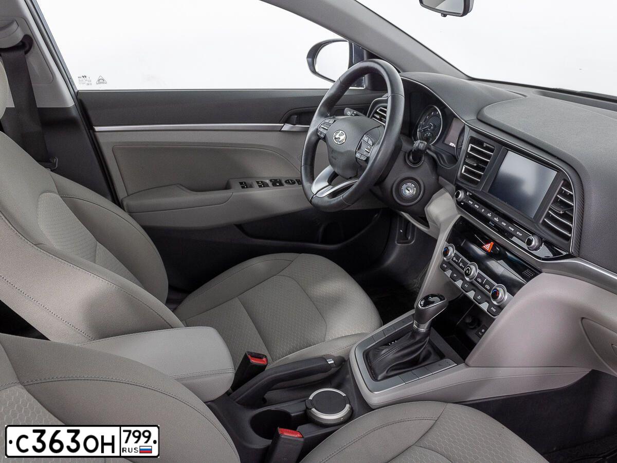 Фото автомобиля HYUNDAI ELANTRA, 2019 — госномер Х787ХВ31. Цвет: ТЕМНО-СЕРЫЙ