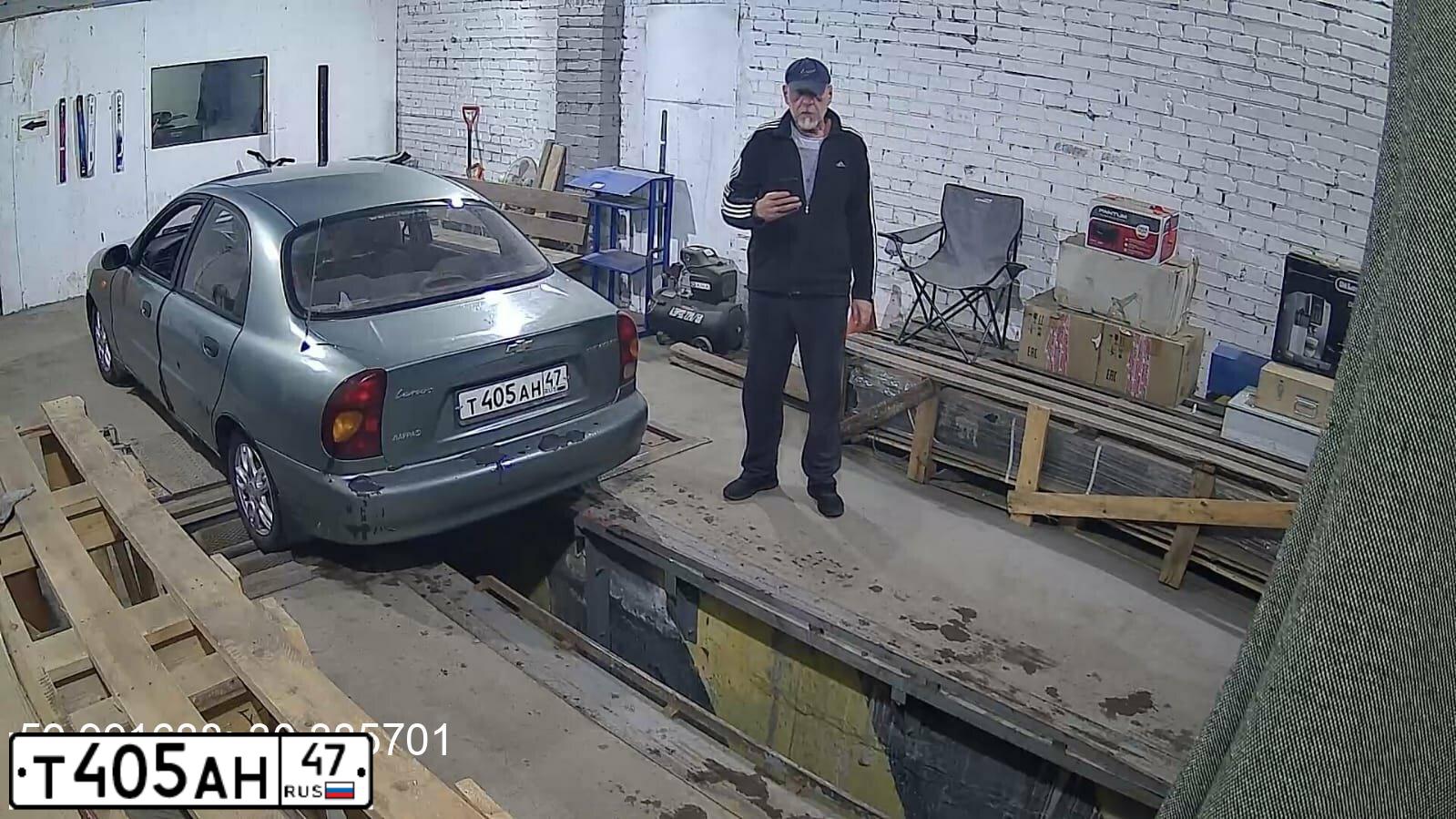 Фото автомобиля CHEVROLET LANOS, 2007 — госномер Т258НМ198