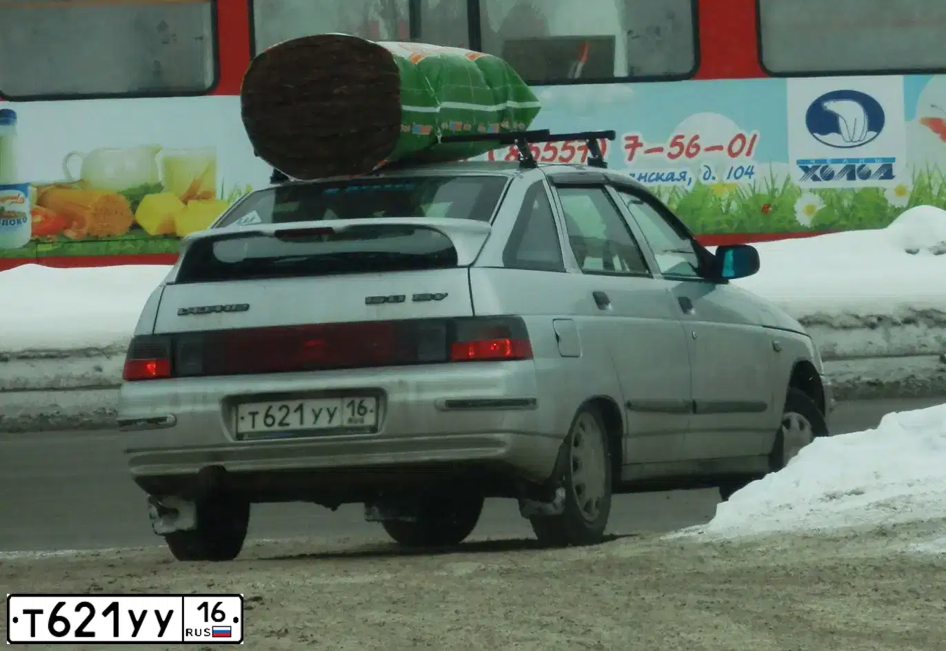 Фото автомобиля LADA 2112, 2004 — госномер Т949КН23. Цвет: -
