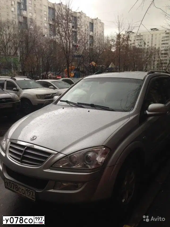 Фото автомобиля KIA SPORTAGE, 2004 — госномер У078СО197. Цвет: Коричневый